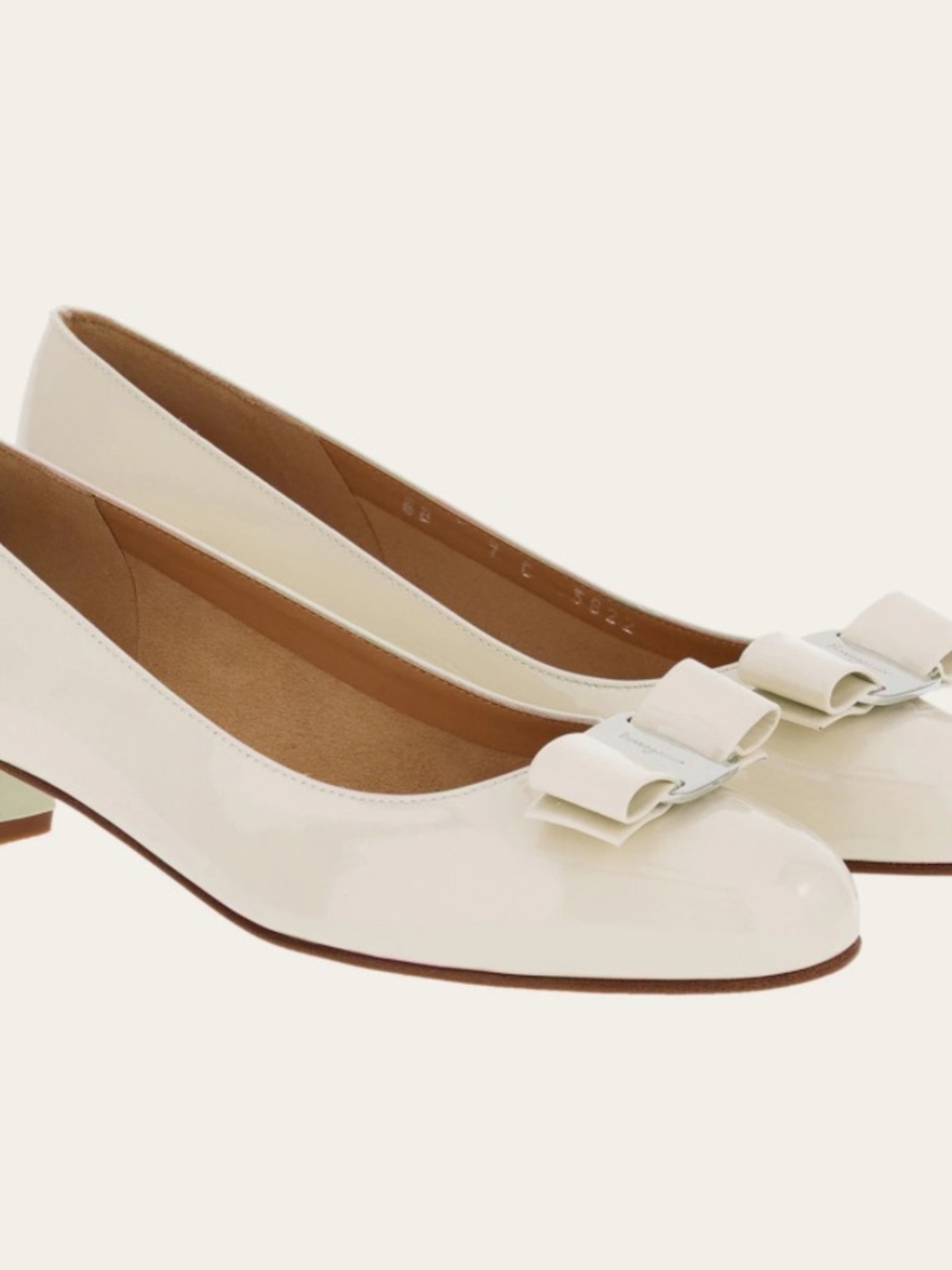 Salvatore Ferragamo Cream Patent Bow-Accent - Vara Pumps - Project Shoe * As-Is